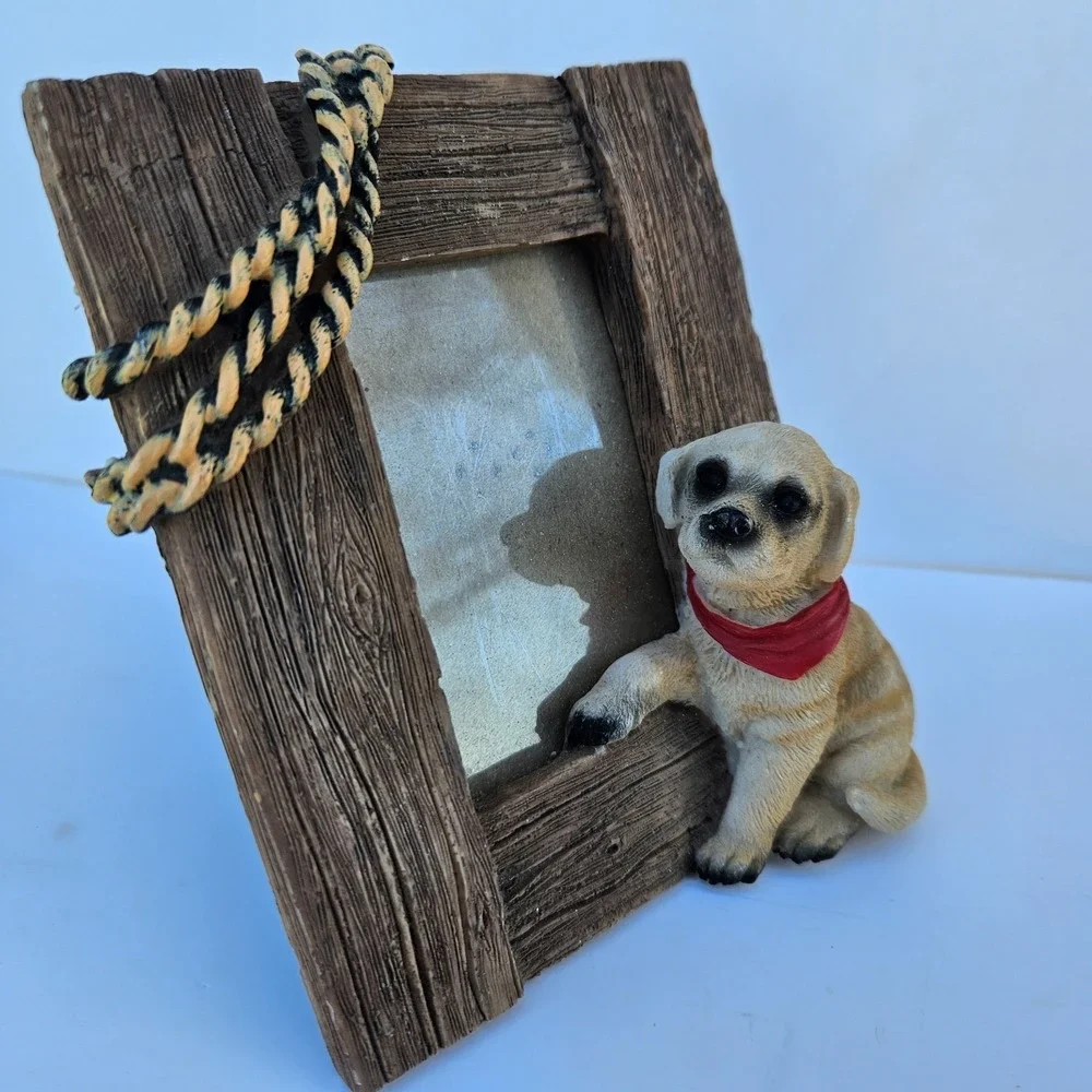 Dog Picture Frame Resin Puppy Rustic‎ Wood Look Photo Frame Red Bandana Decor